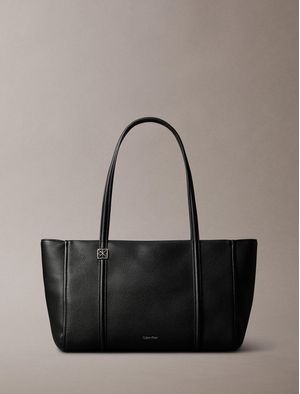 tote-calvin-klein-emblem-peble-mujer-negro-4f3424g-ub1