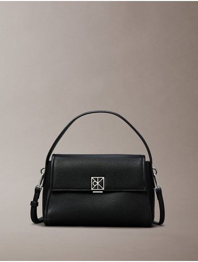 bolsa-calvin-klein-emblem-pebble-shoulder-bag-mujer-negro-4f3425g-ub1