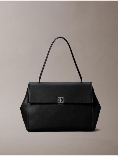 bolsa-calvin-klein-satchel-emblem-pebble-mujer-negro-4f3494g-ub1