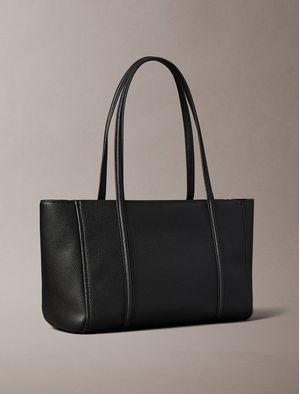 tote-calvin-klein-emblem-peble-mujer-negro-4f3424g-ub1