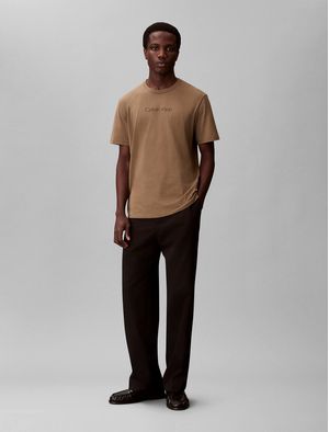 playera-calvin-klein-standard-logo-30s-hombre-marron-4ld230g-vfb