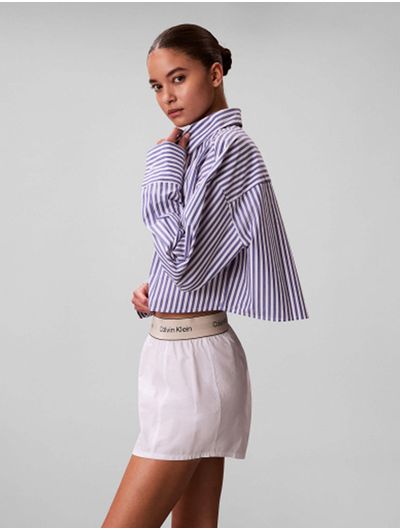 camisa-calvin-klein-popelina-cropped-mujer-azul-qs7605-519