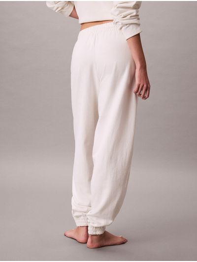 jogger-calvin-klein-confort-oversized-mujer-beige-qs7609-yas