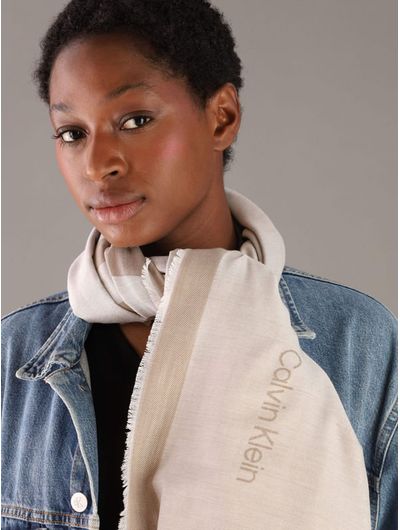 pashmina-calvin-klein-con-logo-mujer-cafe-4f8085g-vfu