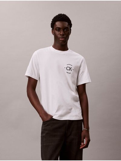 playera-calvin-klein-graphic-seasonal-hombre-blanco-4re825g-yaf