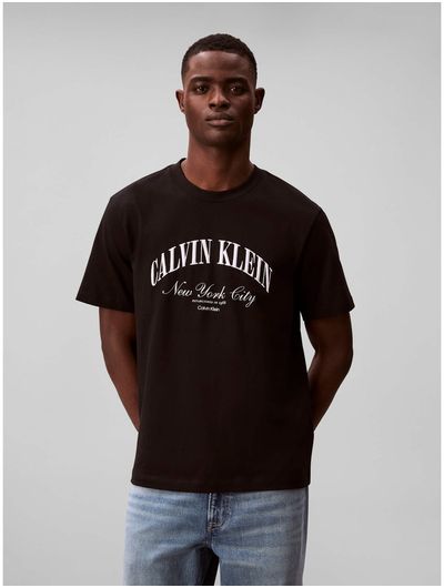 playera-calvin-klein-graphic-seasonal-hombre-negro-4rf820g-ub1