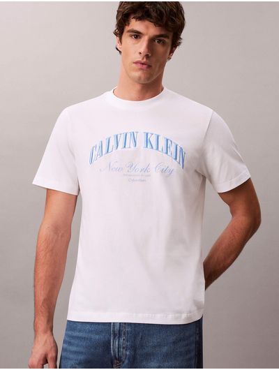 playera-calvin-klein-graphic-seasonal-hombre-blanco-4rf820g-yaf