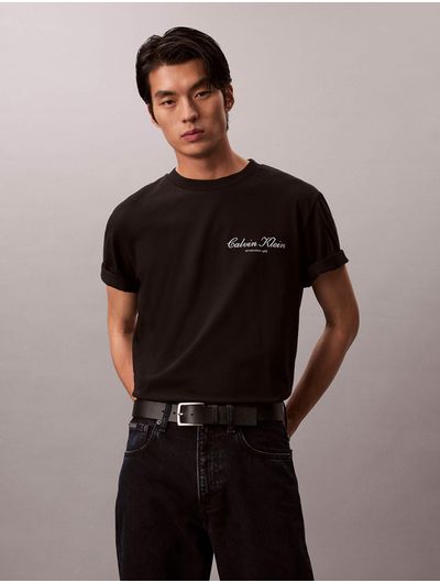 playera-calvin-klein-graphic-seasonal-hombre-negro-4rf822g-ub1