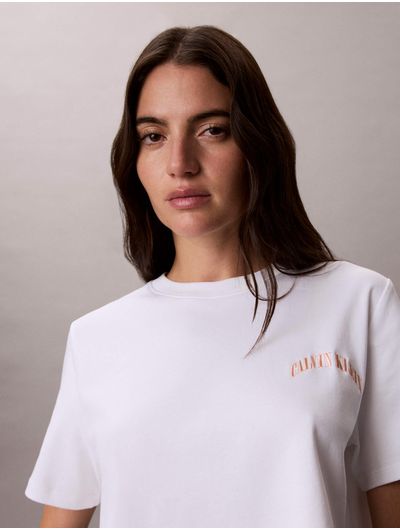 playera-calvin-klein-interlock-bordado-cropped-mujer-blanco-47g850g-yaf