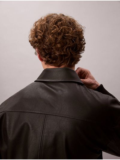 chamarra-calvin-klein-bomber-faux-leather-hombre-negro-4rf403g-ub1