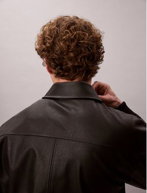 chamarra-calvin-klein-bomber-faux-leather-hombre-negro-4rf403g-ub1