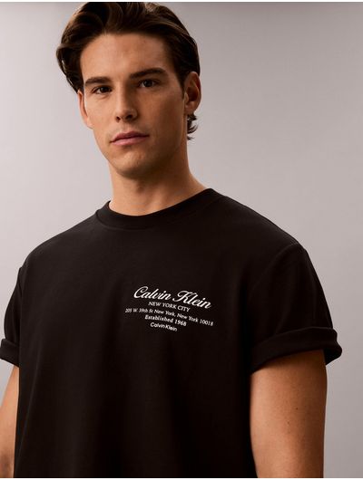 playera-calvin-klein-script-graphic-hombre-negro-4rg247g-ub1