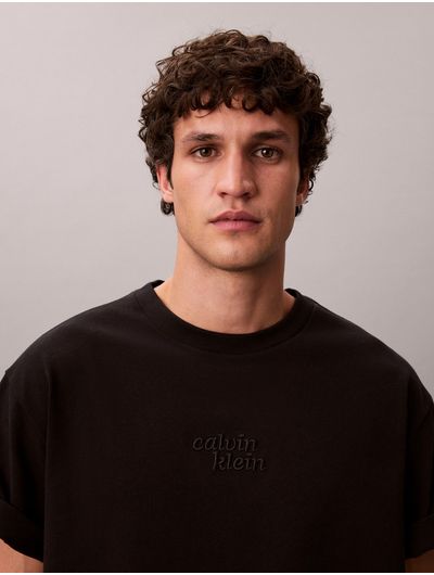 playera-calvin-klein-heavyweight-fit-relajado-hombre-negro-4rg248g-ub1