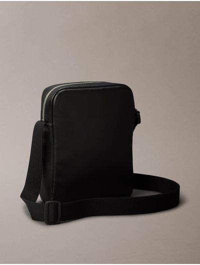 bolsa-calvin-klein-reporter-logo-hombre-negro-4g3005g-001