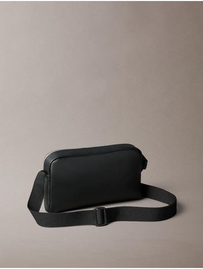 bolsa-calvin-klein-camera-logo-hombre-negro-4g3028g-001