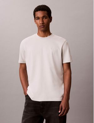 playera-calvin-klein-supima-chest-embroidery-hombre-beige-4lb275g-pdj