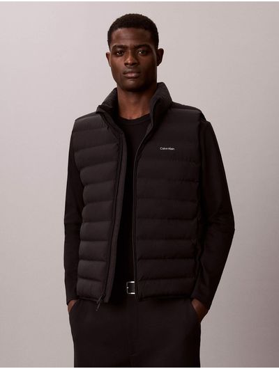 chaleco-calvin-klein-puffer-con-logo-hombre-negro-4lg504g-ub1