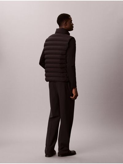 chaleco-calvin-klein-puffer-con-logo-hombre-negro-4lg504g-ub1