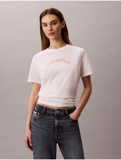 playera-calvin-klein-claic-seasonal-graphic-tee-con-logo-mujer-blanco-47g882g-yaf