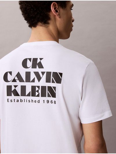 playera-calvin-klein-ck-resort-graphic-hombre-blanco-4rg802g-yaf