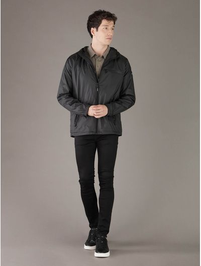 chamarra-calvin-klein-logo-hombre-negro-ckc21226-001