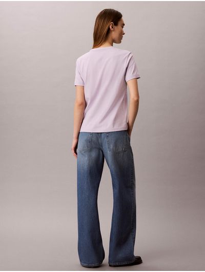 playera-de-jersey-cuello-redondo-con-emblema-calvin-klein-para-mujer-color-lila-44g200g-vfj