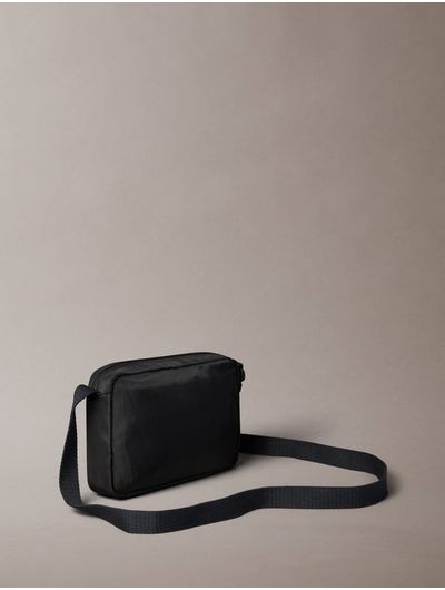 bolsa-camera-bold-calvin-klein-para-mujer-color-negro-4d3117g-ub1
