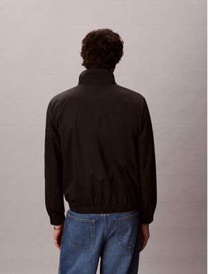 chamarra-rompevientos-cuello-alto-calvin-klein-hombre-negro-4lf515g-ub1