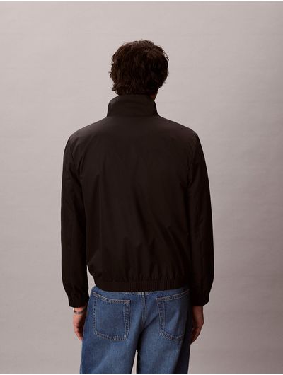 chamarra-rompevientos-cuello-alto-calvin-klein-hombre-negro-4lf515g-ub1
