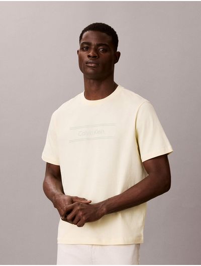 playera-grafica-relaxed-calvin-klein-hombre-beige-4lg813g-tgy