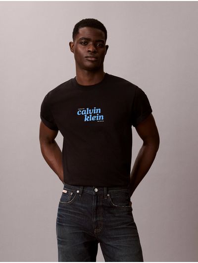 playera-grafica-vintage-calvin-klein-hombre-negro-4rg815g-ub1