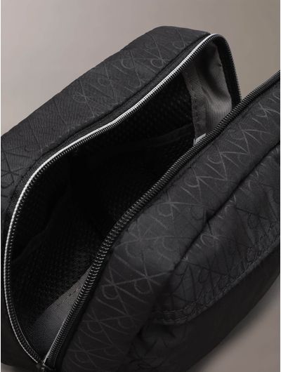 neceser-calvin-klein-con-monologo-hombre-negro-4d1208g-ub1