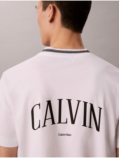 playera-cooling-grafica-calvin-klein-hombre-blanco-4rh231g-yaf