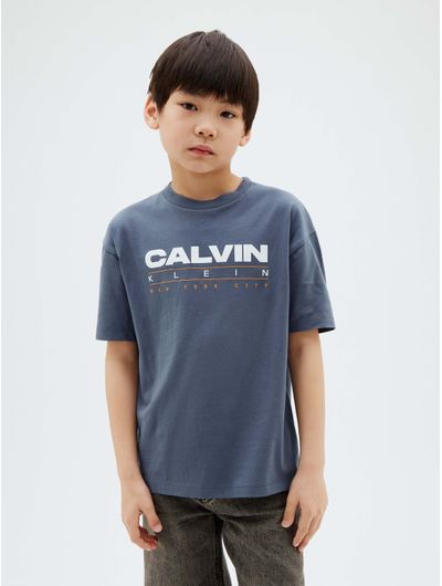 playera-print-calvin-klein-nino-azul-lvcktja43b-chx